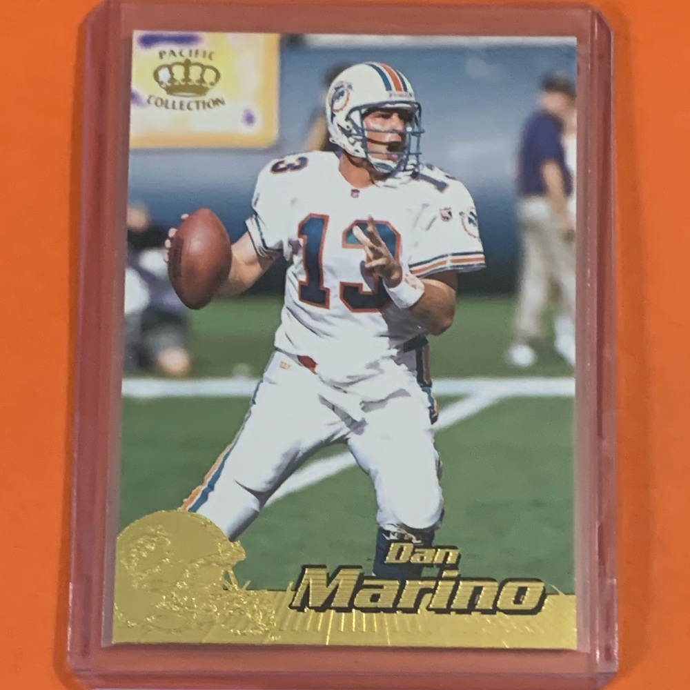 Dan Marino #233 1996 Pacific Crown Collection Football Trading Card